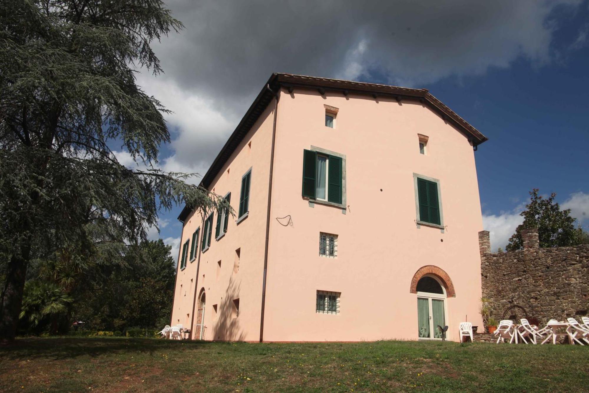 Bed And Breakfast Villa Torre Degli Onesti Apartments 루카 외부 사진